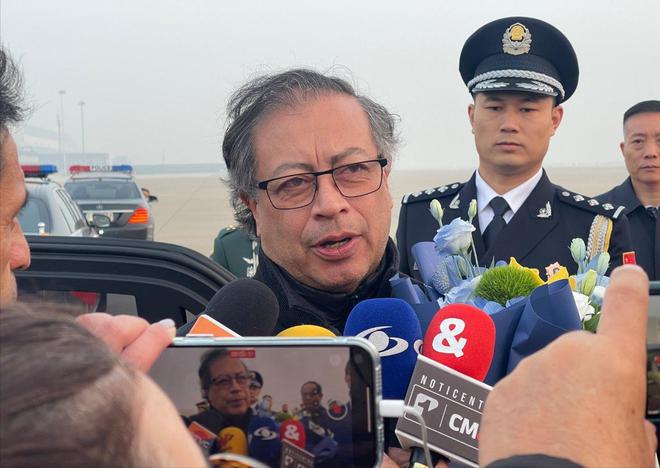 西方大国迅速达成共识30多国齐聚北京j9九游会登录兵贵神速!中国防长首访(图10) 西方大国迅速达成共识30多国齐聚北京j9九游会登录兵贵神速!中国防长首访(图10)