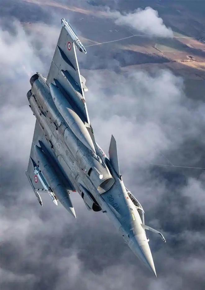 西方大国迅速达成共识30多国齐聚北京j9九游会登录兵贵神速!中国防长首访(图11) 西方大国迅速达成共识30多国齐聚北京j9九游会登录兵贵神速!中国防长首访(图11)